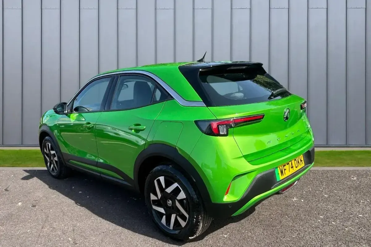 Usata Vauxhall Mokka Design Edition 98 kW (134 CV) 2024 Verde SUV