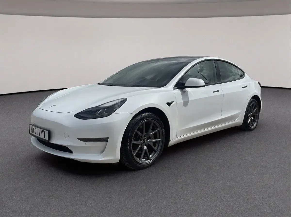 Used Tesla Model 3 Long Range AWD 254 kW (346 HP) 2021 White Sedan