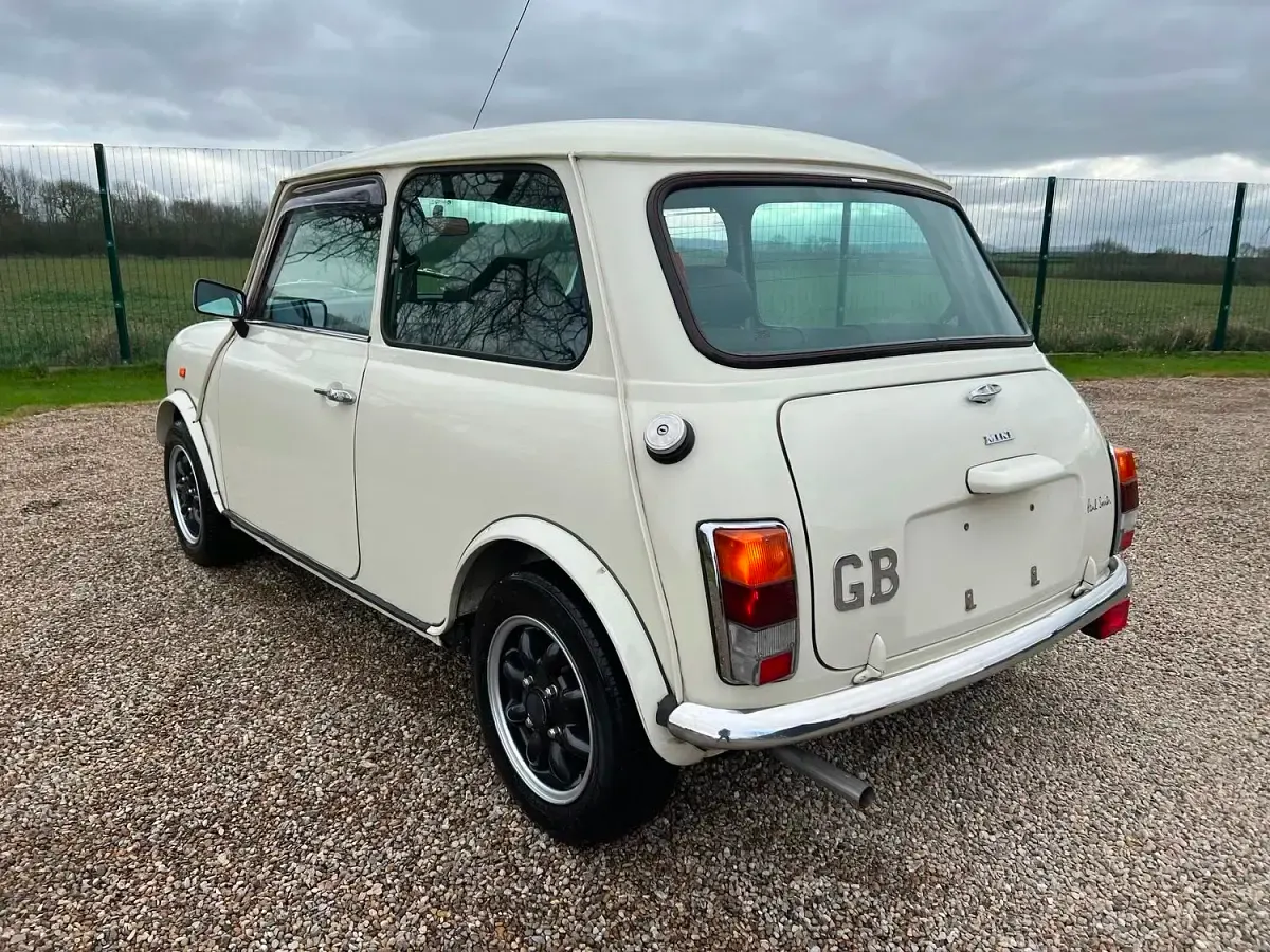 Used Rover Mini 50 HP (36 kW) 1998 White Sedan
