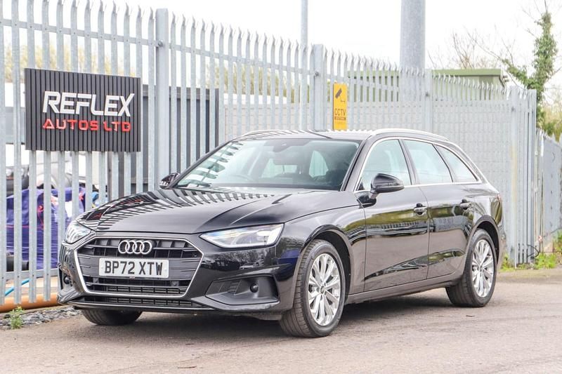 Used Audi A4 Comfort 150 HP (110 kW) 2023 Black Estate