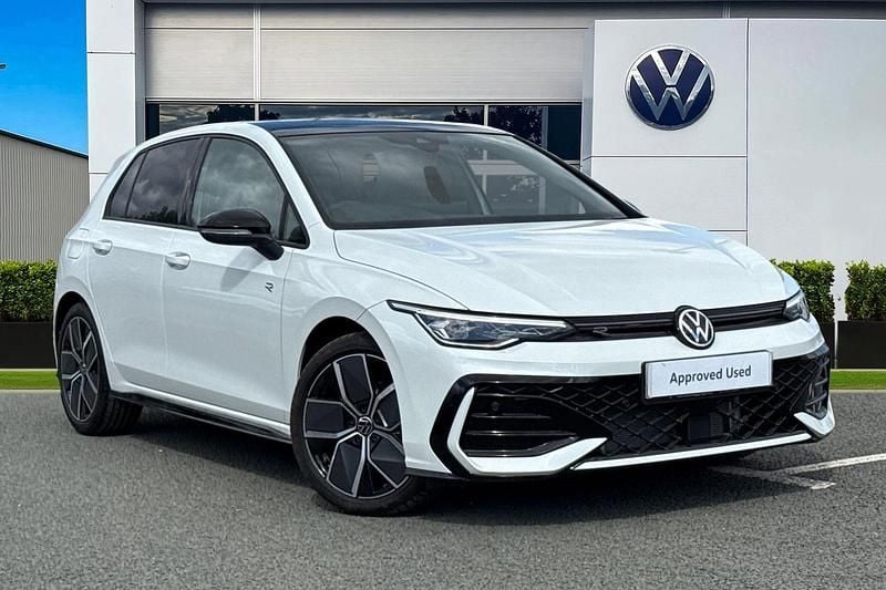 White New 2025 VW Golf VIII R-line Hatchback | £34,989 (Fair price) - Image 1/4