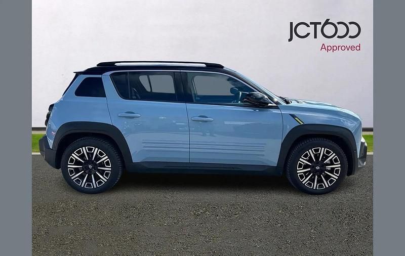 Used Renault R4 Iconic 110 kW (150 HP) 2025 Other SUV