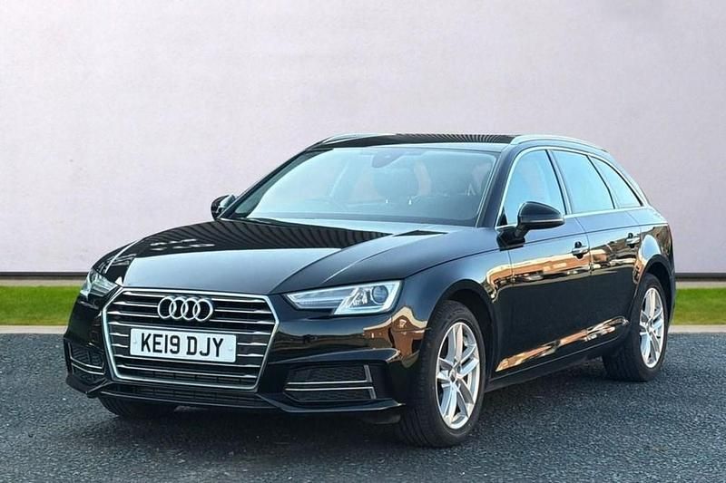 Used Audi A4 Comfort 150 HP (110 kW) 2019 Black Estate