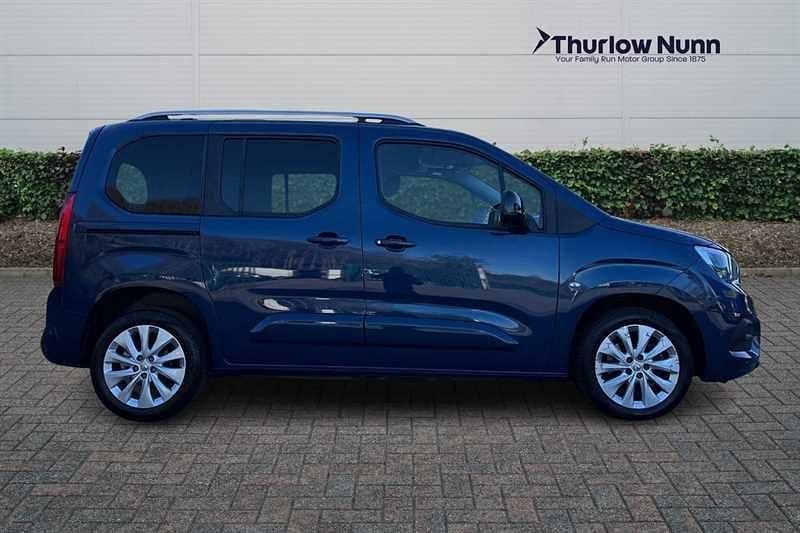 Used Vauxhall Combo Elite 130 HP (95 kW) 2021 Blue MPV