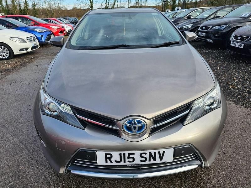 Used Toyota Auris Hybrid 2015 Bronze Hatchback
