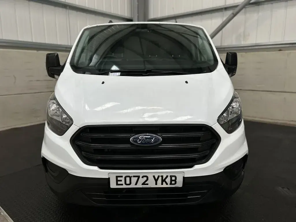 Used Ford Transit Custom 105 HP (77 kW) 2022 White Van