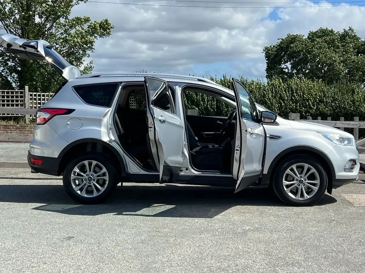 Used Ford Kuga Titanium 120 HP (88 kW) 2017 Silver SUV