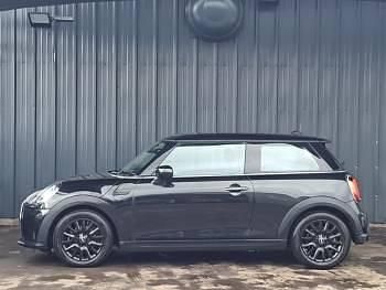 Used Mini Cooper Classic 136 HP (100 kW) 2024 Black Hatchback