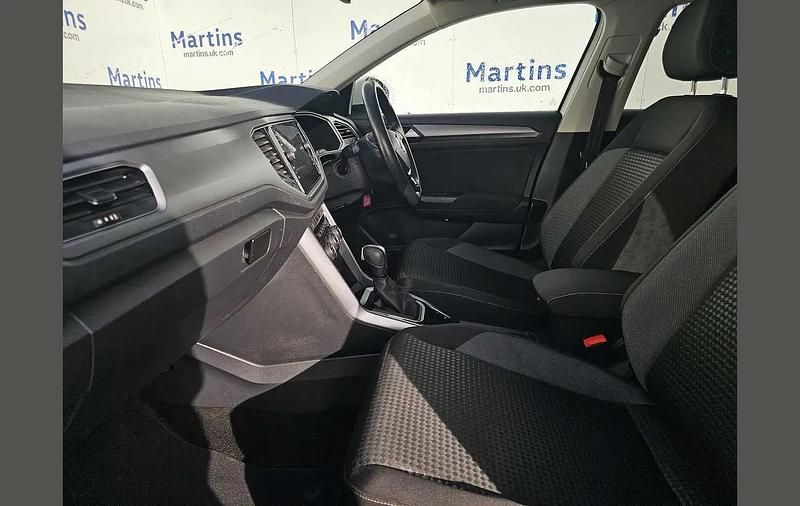 Used VW T-Roc Active 150 HP (110 kW) 2021 White SUV