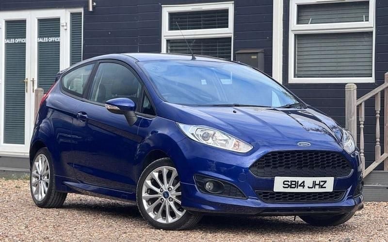 Used 2015 Ford Fiesta Zetec Hatchback | £3,788 (Good price) - Image 1/4