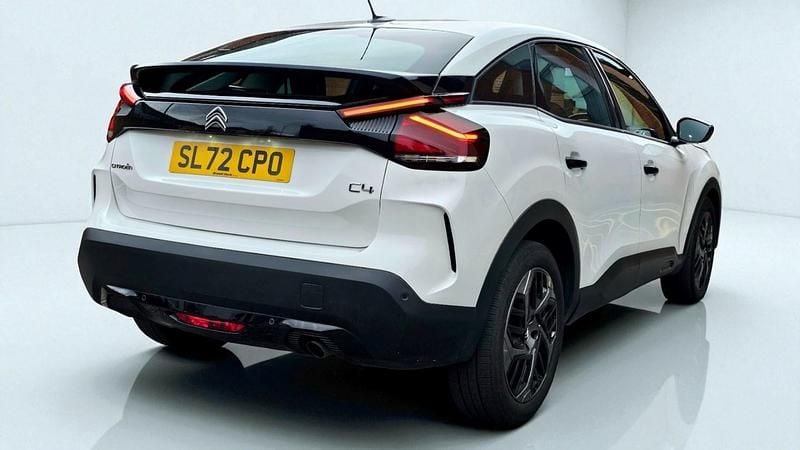 Used Citroën C4 PureTech 100 HP (73 kW) 2022 White Hatchback