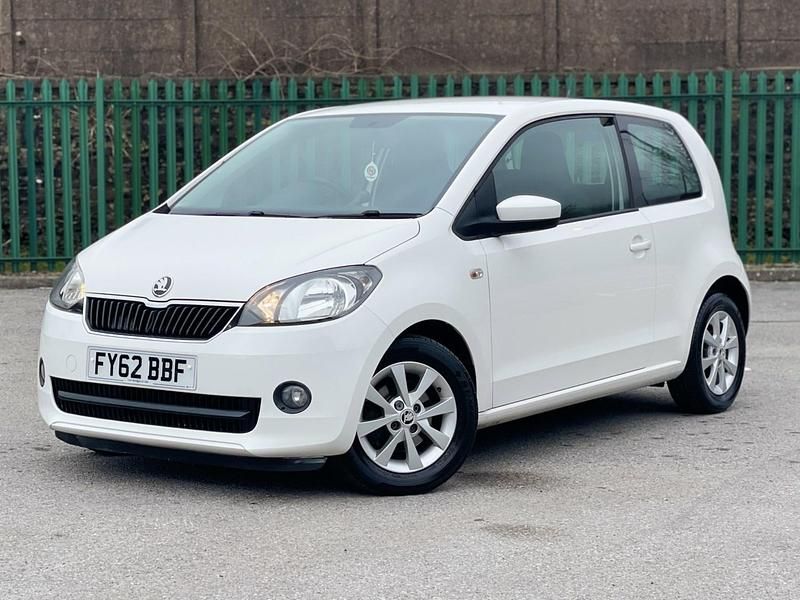 Used Skoda Citigo Elegance 75 HP (55 kW) 2012 White Hatchback