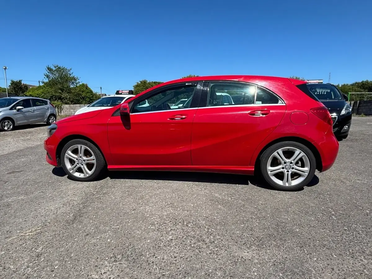 Used Mercedes A180 Sport Edition 109 HP (80 kW) 2015 Red Hatchback