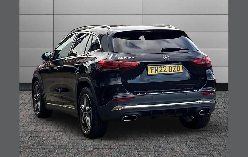 Used Mercedes GLA200 Executive 163 HP (119 kW) 2022 Black SUV
