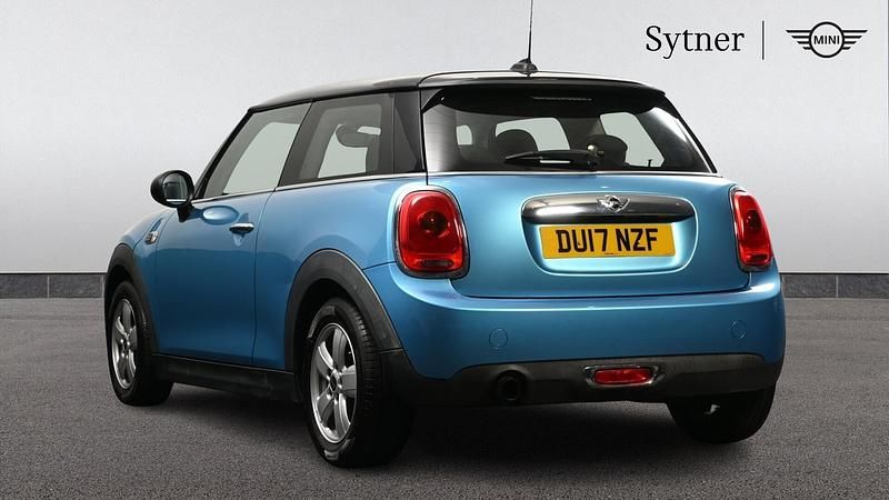 Used Mini ONE Hatch 102 HP (75 kW) 2017 Blue Hatchback