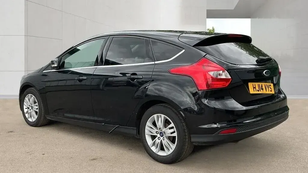 Used Ford Focus Titanium 125 HP (91 kW) 2014 Black Hatchback