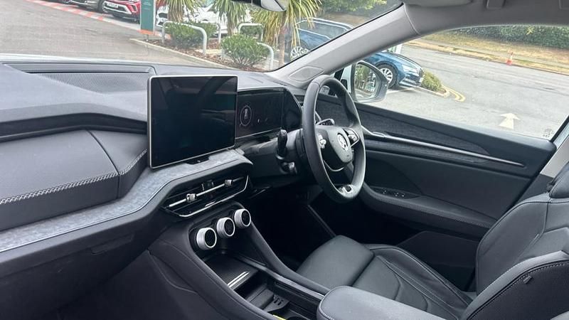 Image 2/4