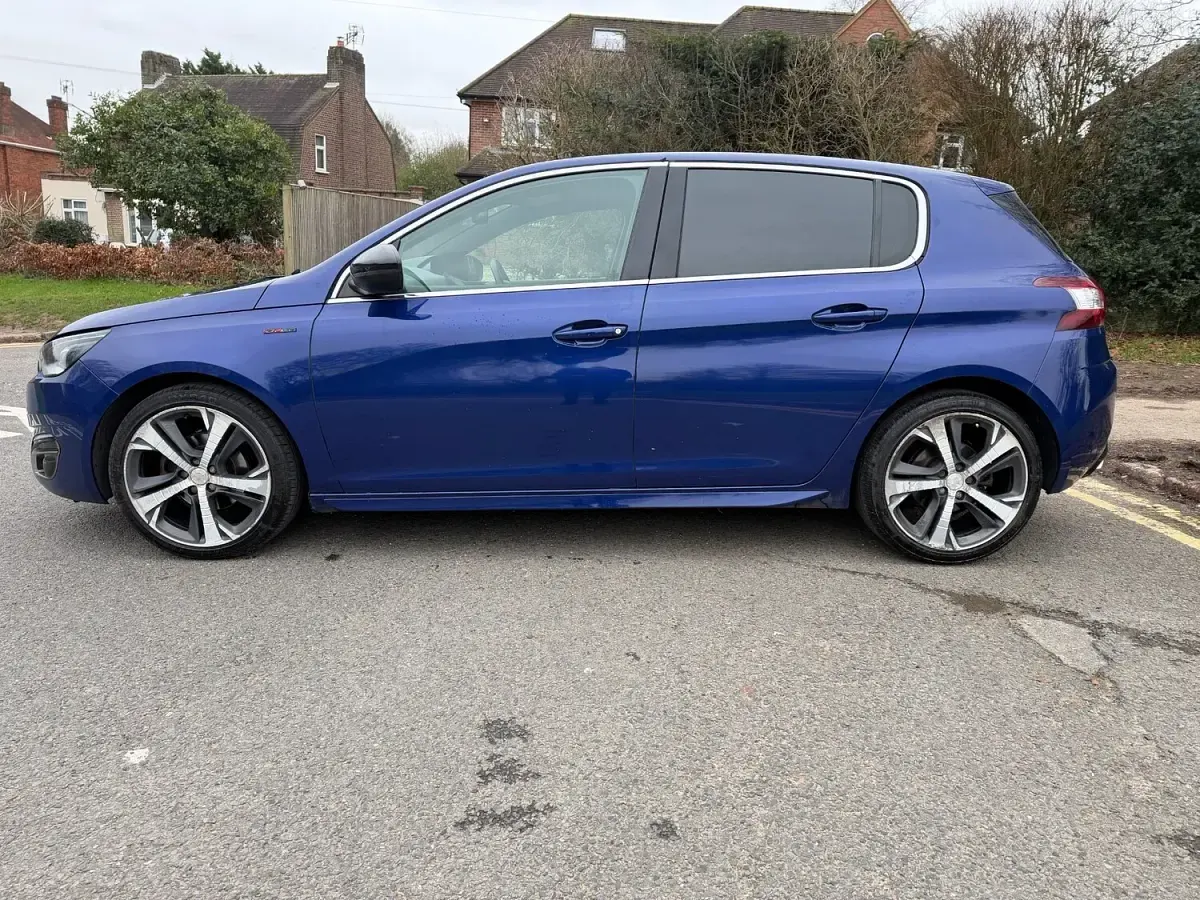 Used Peugeot 308 GT-line 2015 Blue Hatchback
