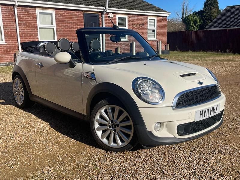Used Mini Cooper S Cabriolet 184 HP (135 kW) 2011 White Cabriolet