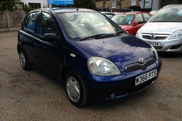 Used 2000 Toyota Yaris Hatchback | £1,390 (Fair price) - Image 1/4