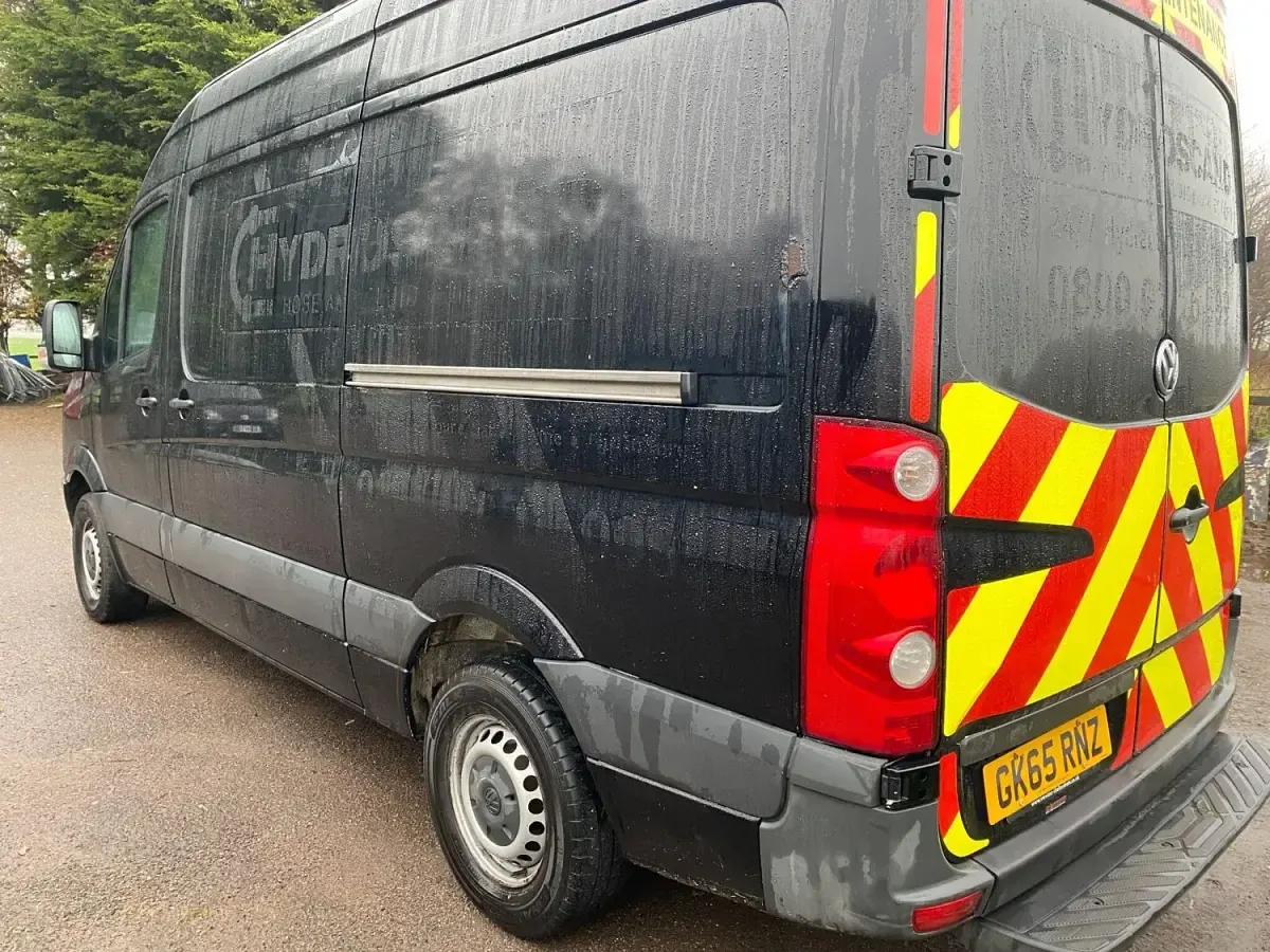 Usado VW Crafter 163 HP (119 kW) 2015 Preto Van