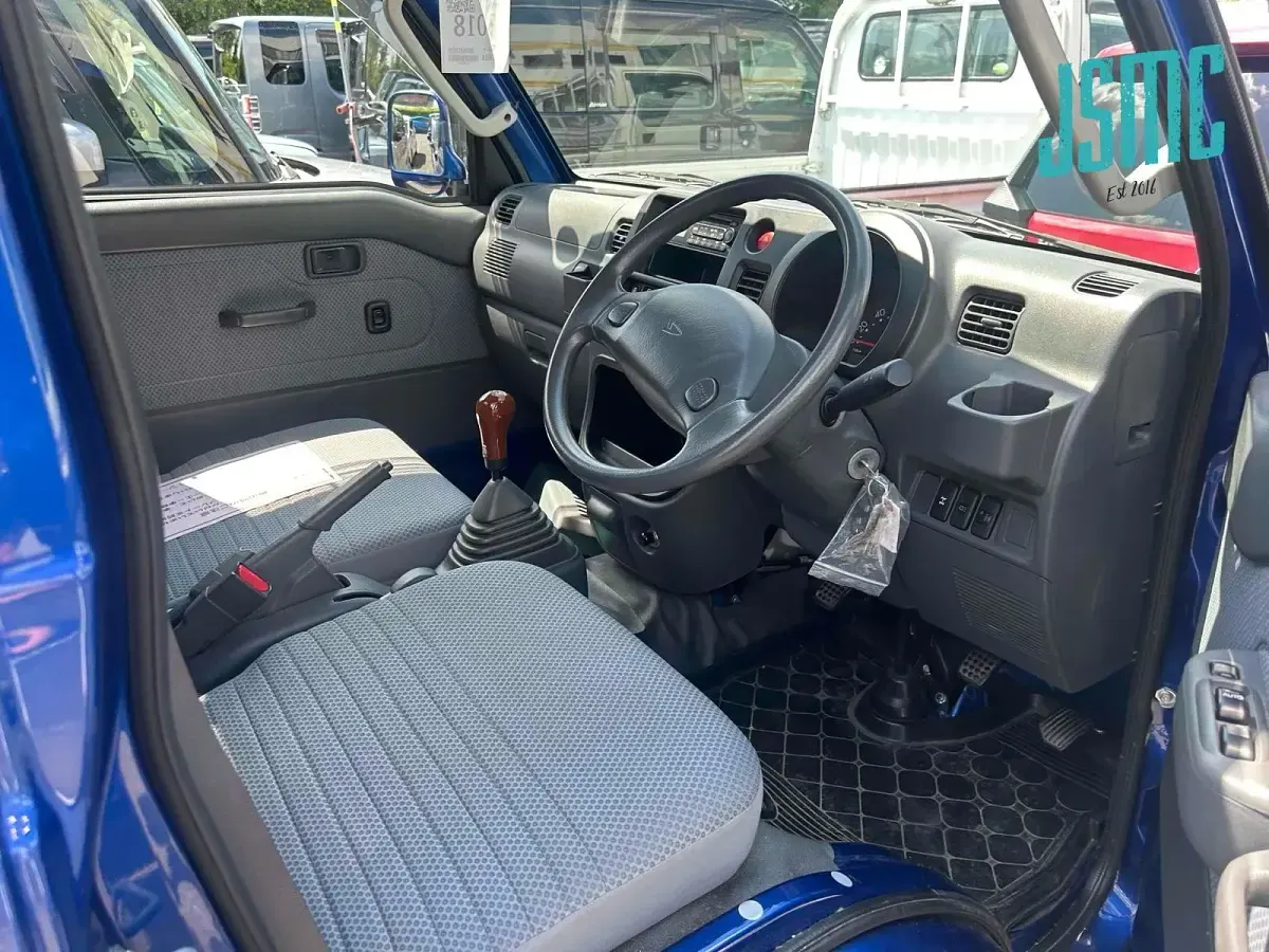 Used Daihatsu Hijet 2014 Blue MPV