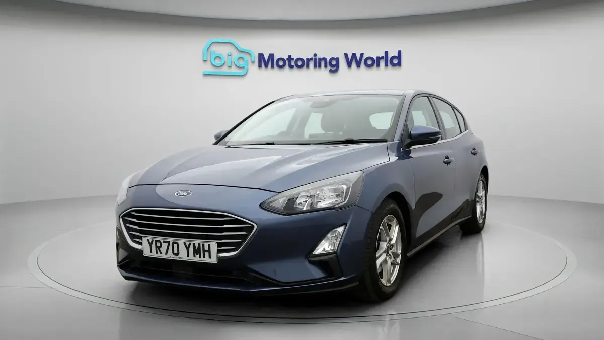 Used Ford Focus Zetec 95 HP (69 kW) 2020 Blue Hatchback