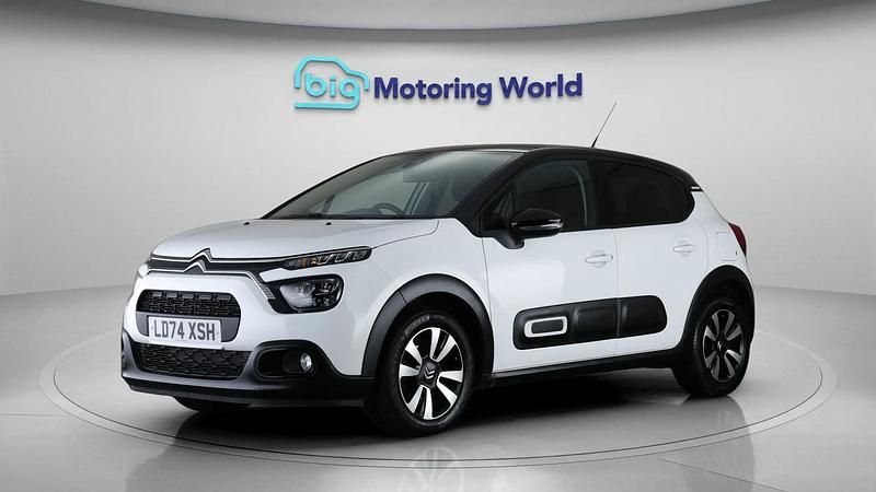 Used Citroën C3 PureTech 110 HP (80 kW) 2024 White Hatchback