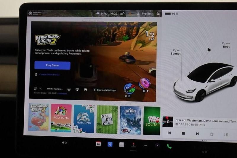 Used Tesla Model 3 Standard Range Plus 366 kW (498 HP) 2021 White Sedan