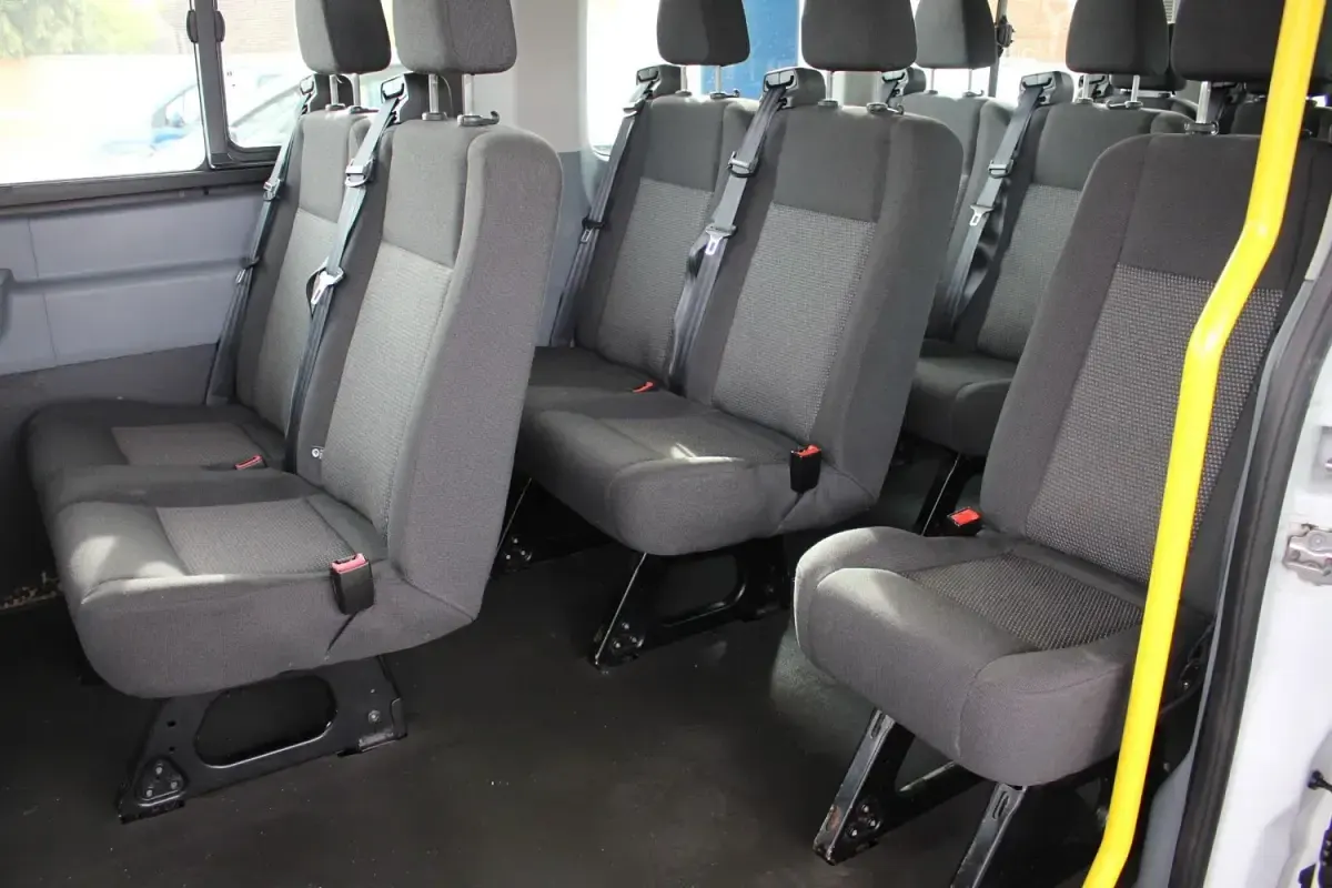 Usado Ford Transit 125 HP (91 kW) 2015 Branco Sedan