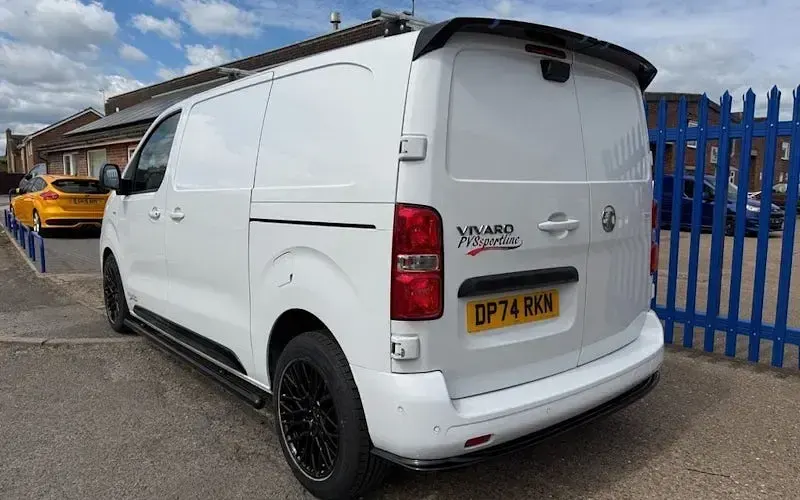 Used Vauxhall Vivaro 120 HP (88 kW) 2026 MPV