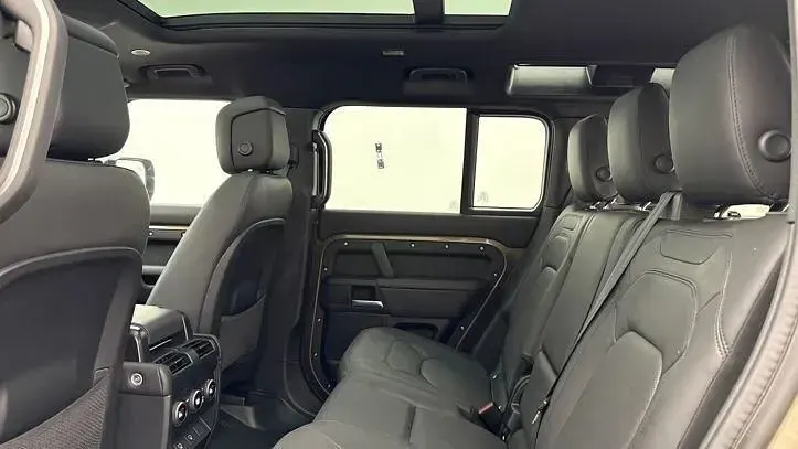Usado Land Rover Defender HSE Dynamic 2025 Castanho SUV