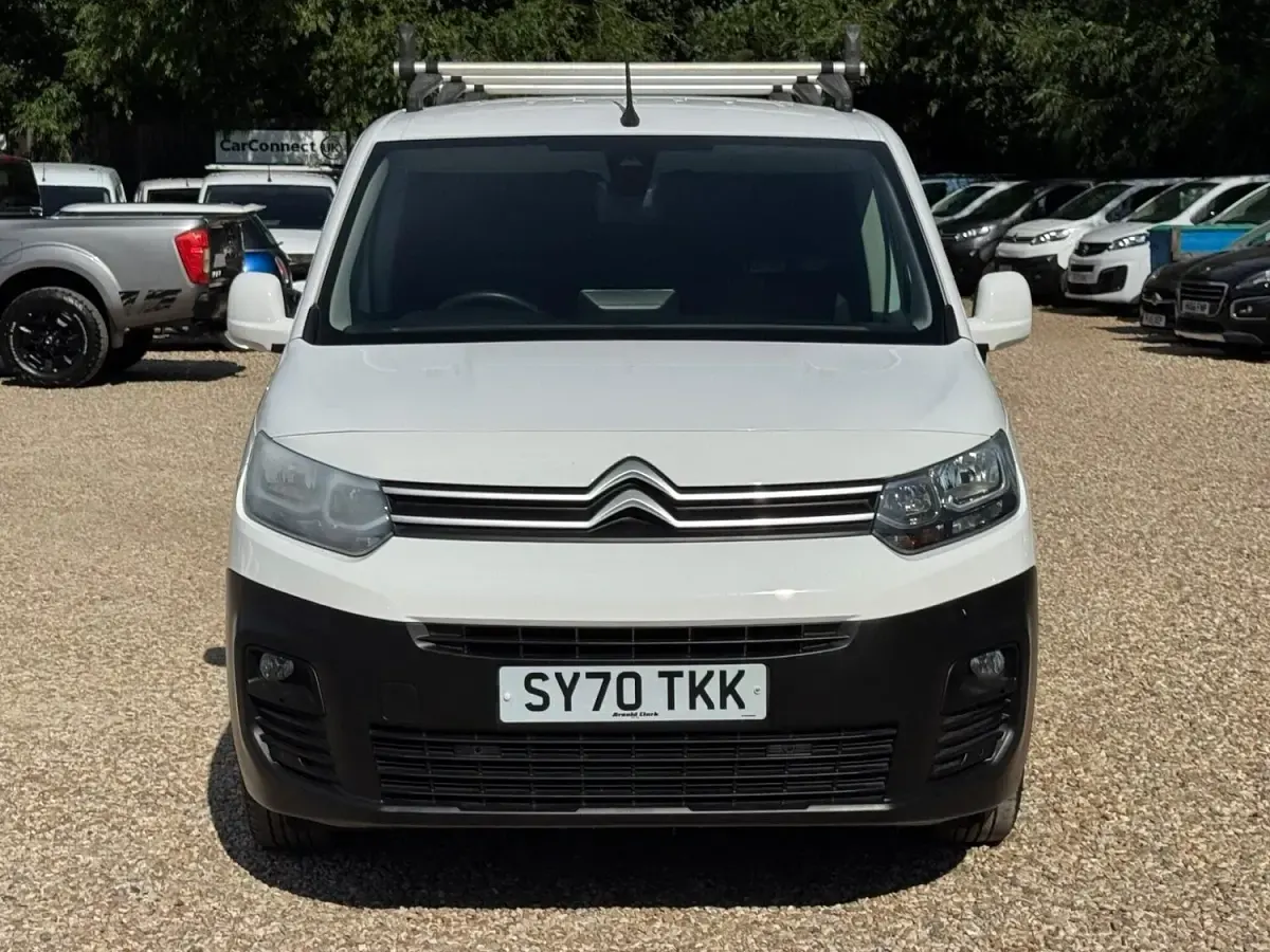Used Citroën Berlingo PureTech 110 HP (80 kW) 2020 White MPV