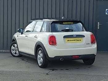 Used Mini Cooper Classic 136 HP (100 kW) 2019 White Hatchback