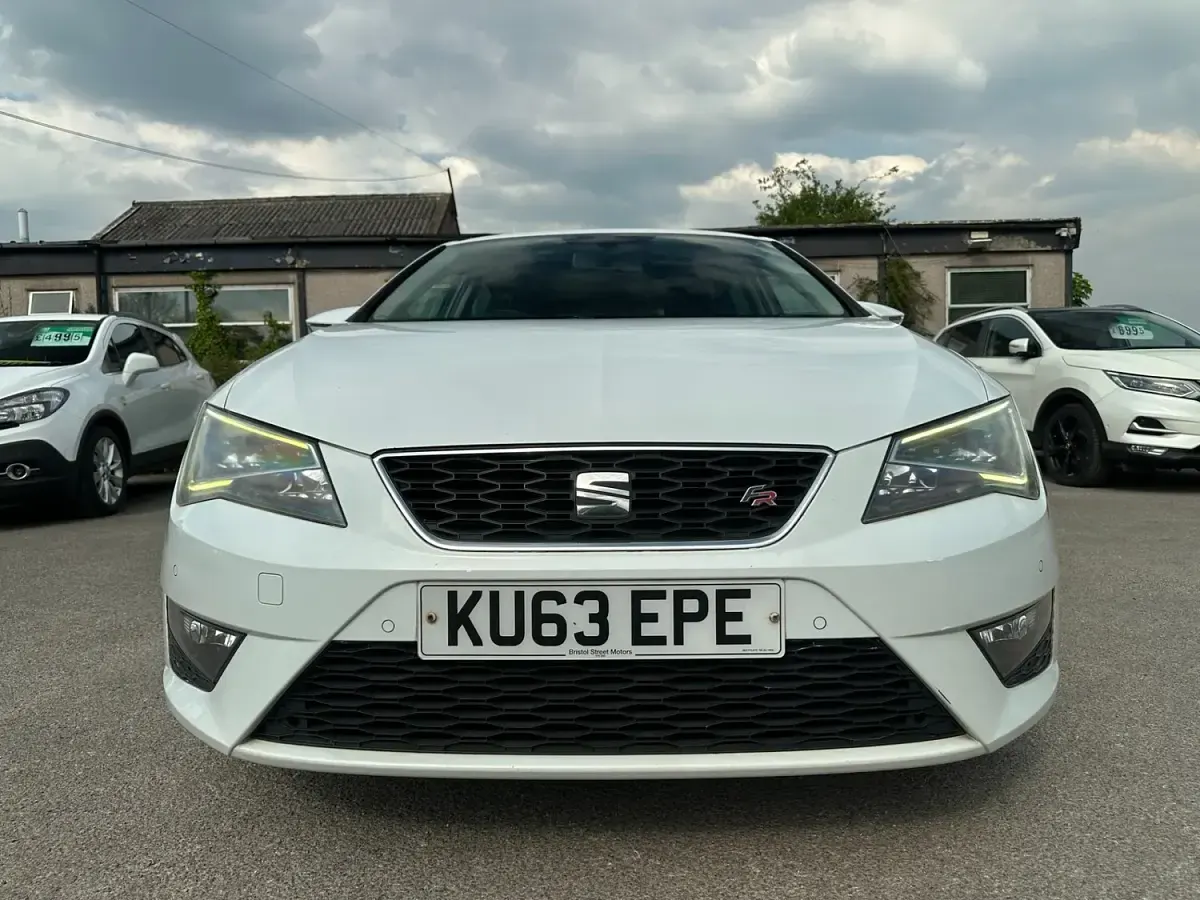 Used Seat Leon FR 150 HP (110 kW) 2013 White Hatchback