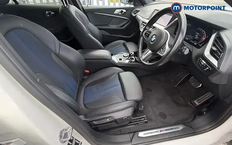 Used BMW 118 M Sport 150 HP (110 kW) 2023 White Hatchback