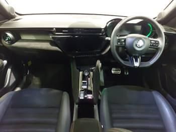 Used Alfa Romeo GT Junior 136 HP (100 kW) 2025 Red Hatchback