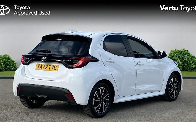 Used Toyota Yaris Hybrid Design 116 HP (85 kW) 2026 Hatchback