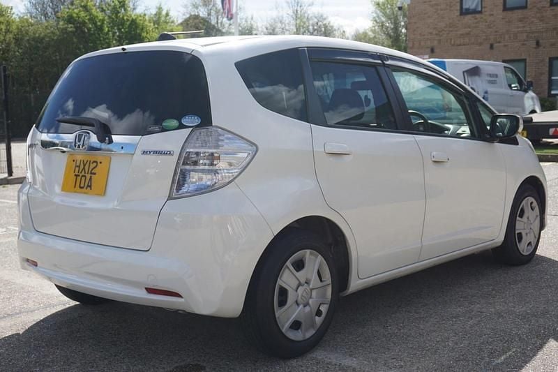 Used Honda Fit Hybrid 2026 White Hatchback