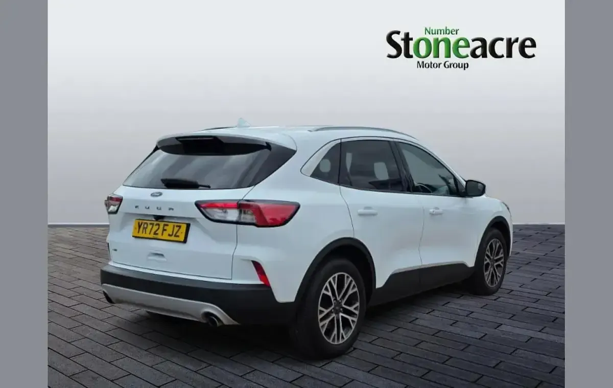 Used Ford Kuga Titanium 190 HP (139 kW) 2022 White SUV