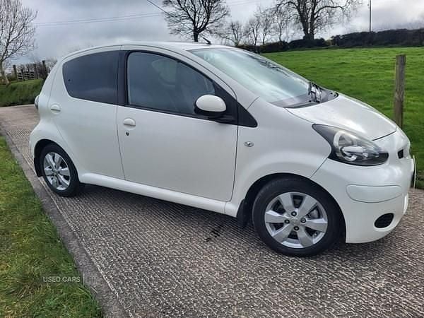 Used Toyota Aygo 2012 White Hatchback