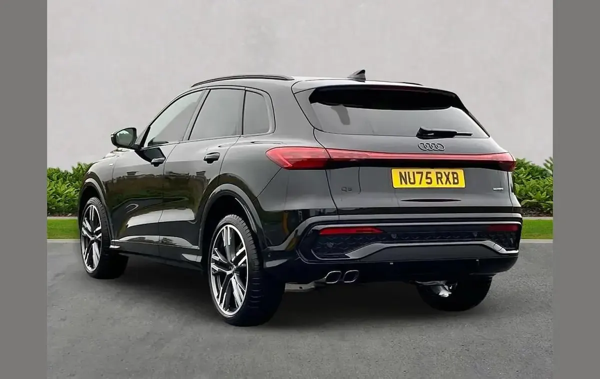 Used Audi Q5 Advanced 204 HP (150 kW) 2025 Black SUV