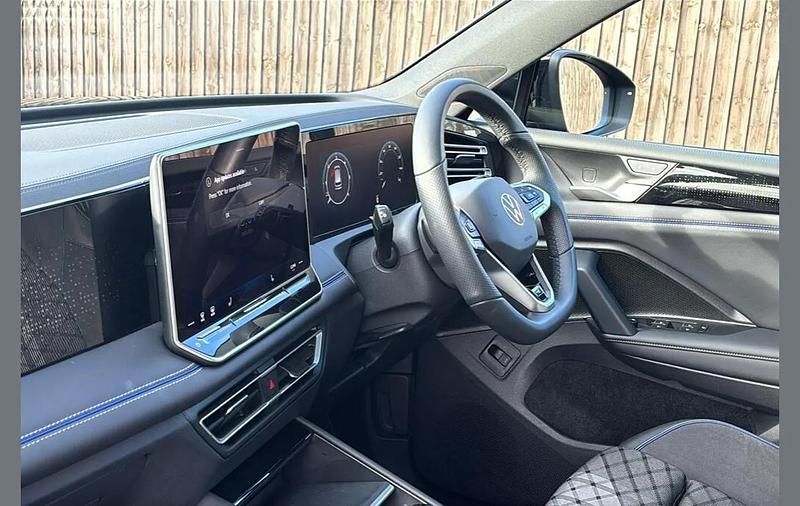 Used VW Tiguan R-line 150 HP (110 kW) 2025 Black SUV