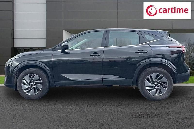 Begagnad Nissan Qashqai Acenta Premium 2023 Svart SUV