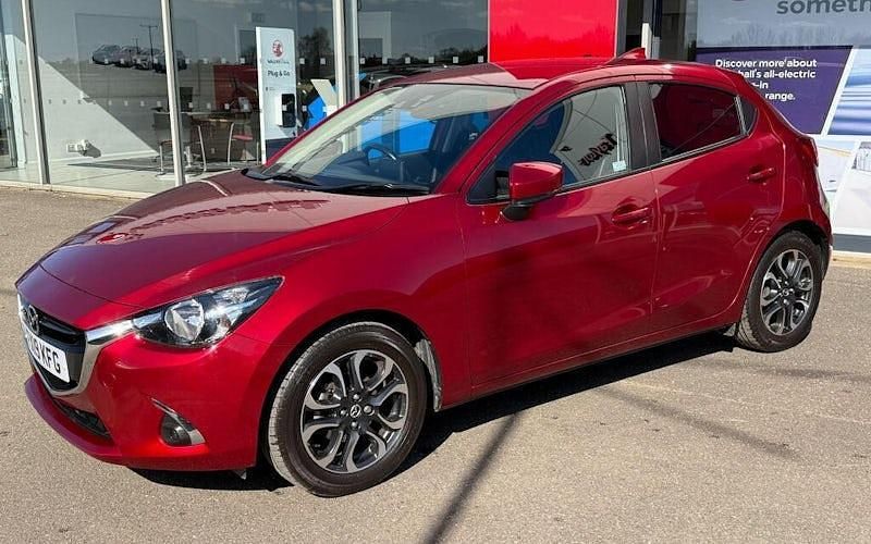 Begagnad Mazda 2 Inclusive 90 HK (66 kW) 2019 Röd Halvkombi