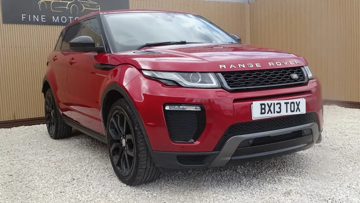 Used Land Rover Range Rover evoque HSE Dynamic 2017 Red Estate