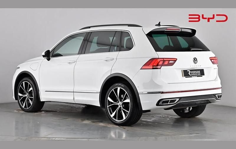 Used VW Tiguan R-line 245 HP (180 kW) 2022 Pure white SUV