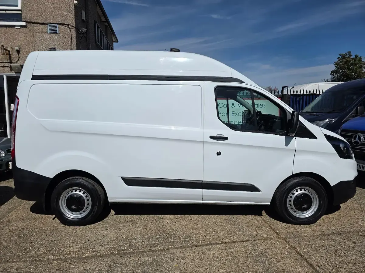 Used Ford Transit Custom 105 HP (77 kW) 2020 White Van