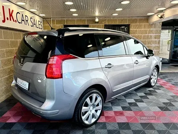 Used Peugeot 5008 Allure 118 HP (86 kW) 2017 Grey MPV