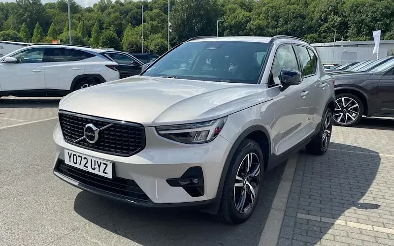 Used Volvo XC40 Plus 163 HP (119 kW) 2026 Silver SUV
